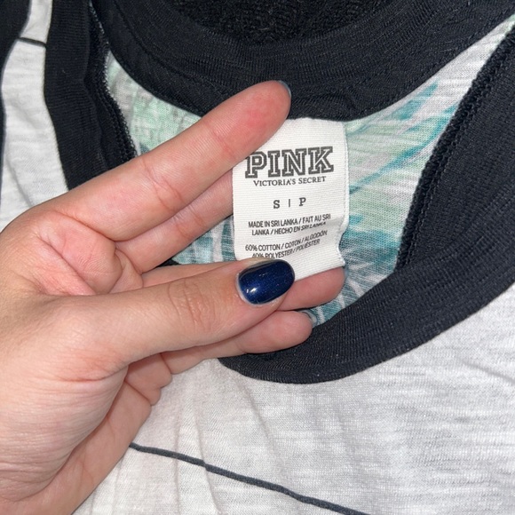 NWOT~VICTORIAS SECRET PINK TANK TOP~ VINTAGE - SIZE SMALL - Picture 3 of 5